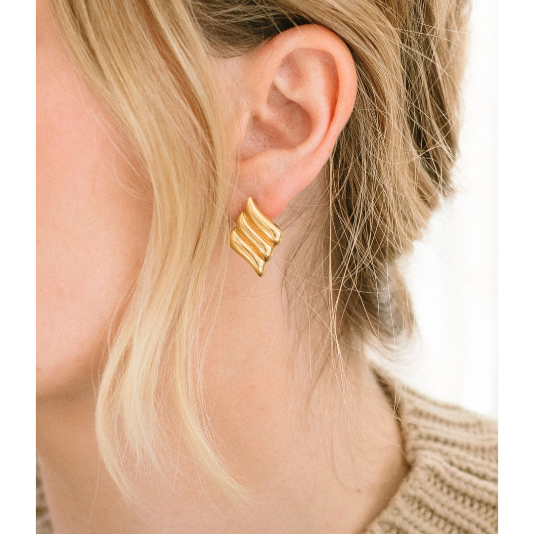Vintage Wave Stud Earrings