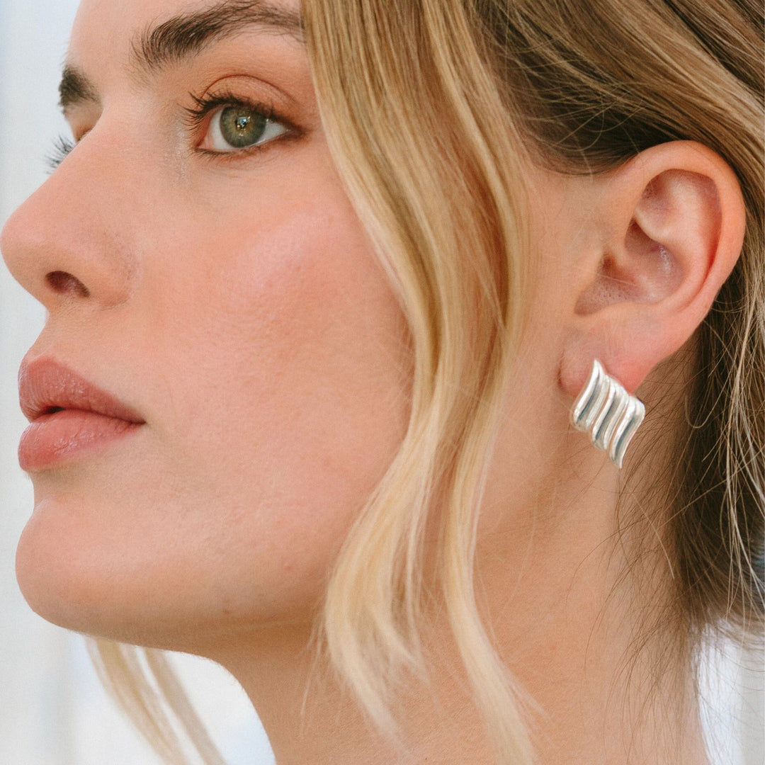 Vintage Wave Stud Earrings