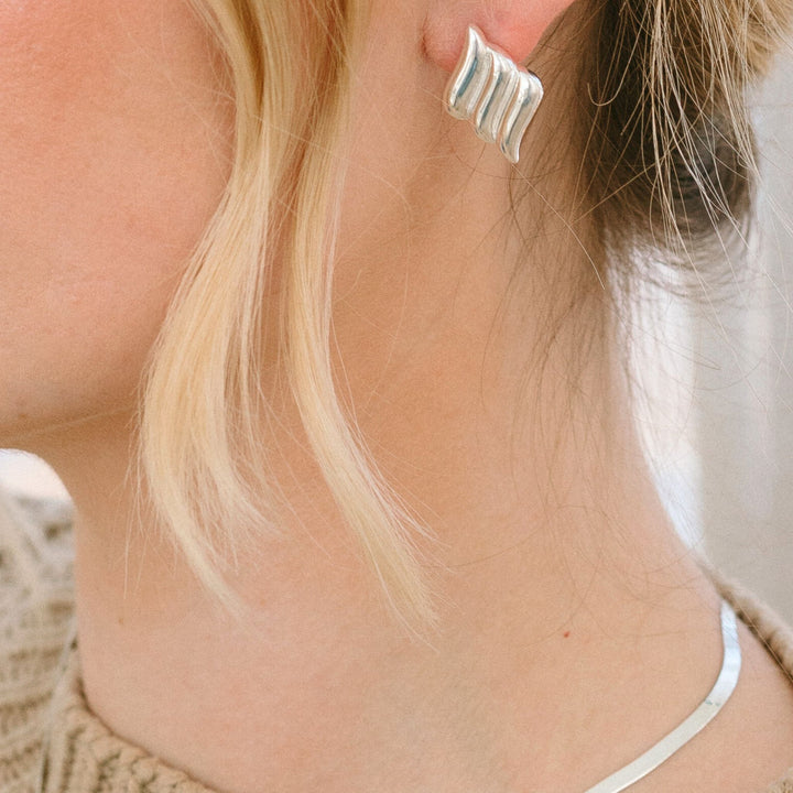 Vintage Wave Stud Earrings